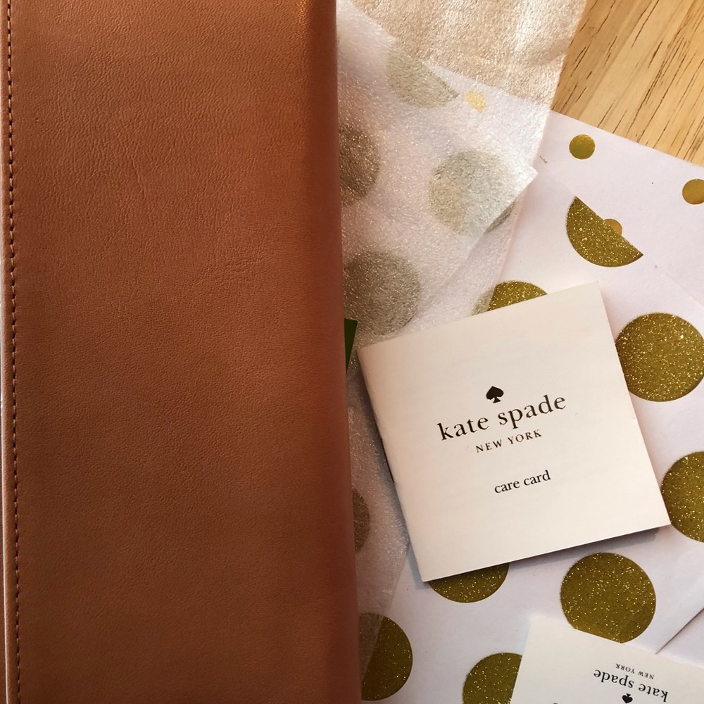 Kate Spade ♠️ Wallet - Picture 5 of 14